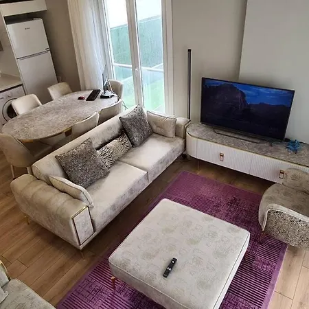 2bedrooms 2washrooms With Parking. Near Starbucks