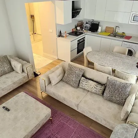 2bedrooms 2washrooms With Parking. Near Starbucks * Istanbul